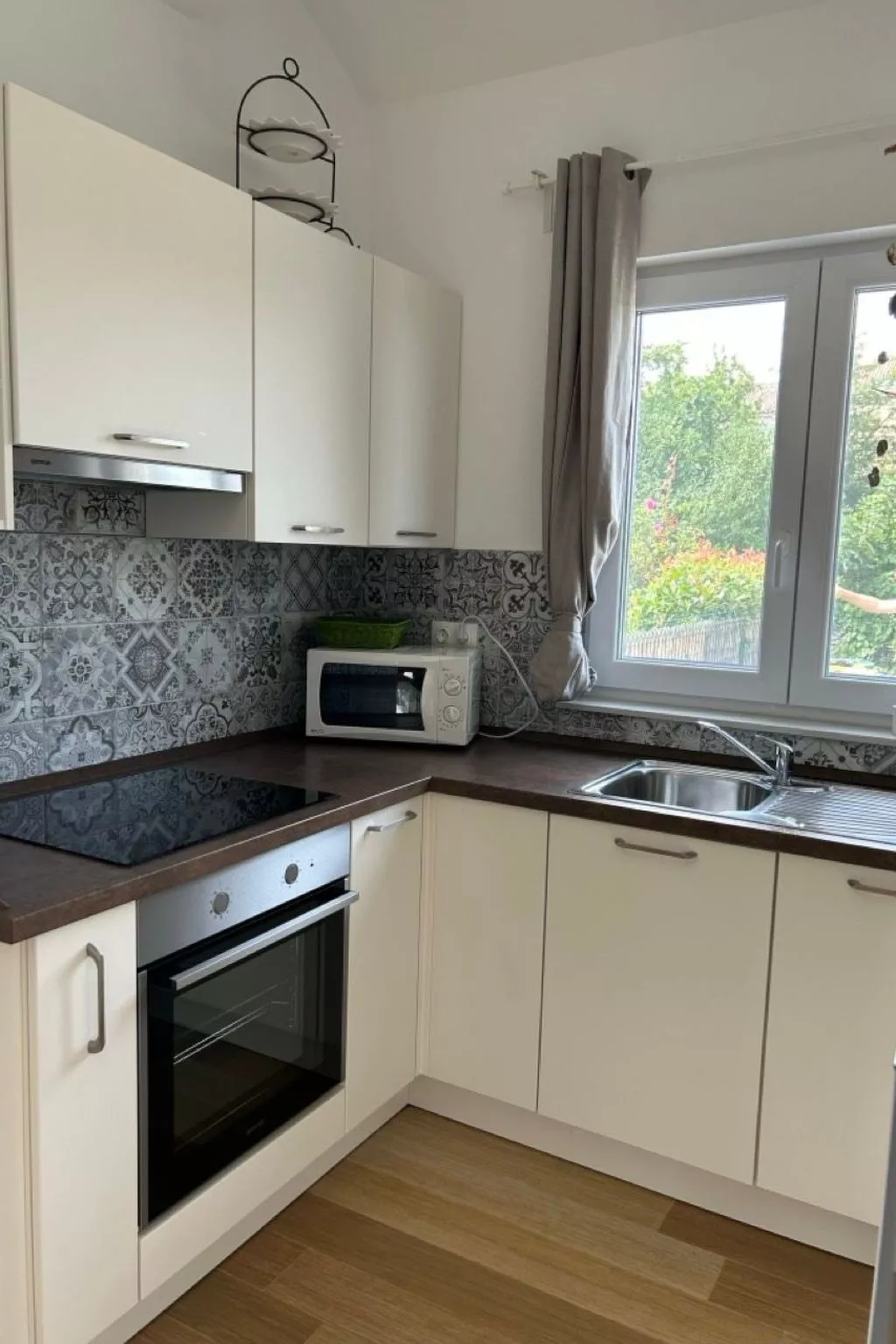 Neues Ferienhaus in Krnica mit Privatem Pool-Dedans