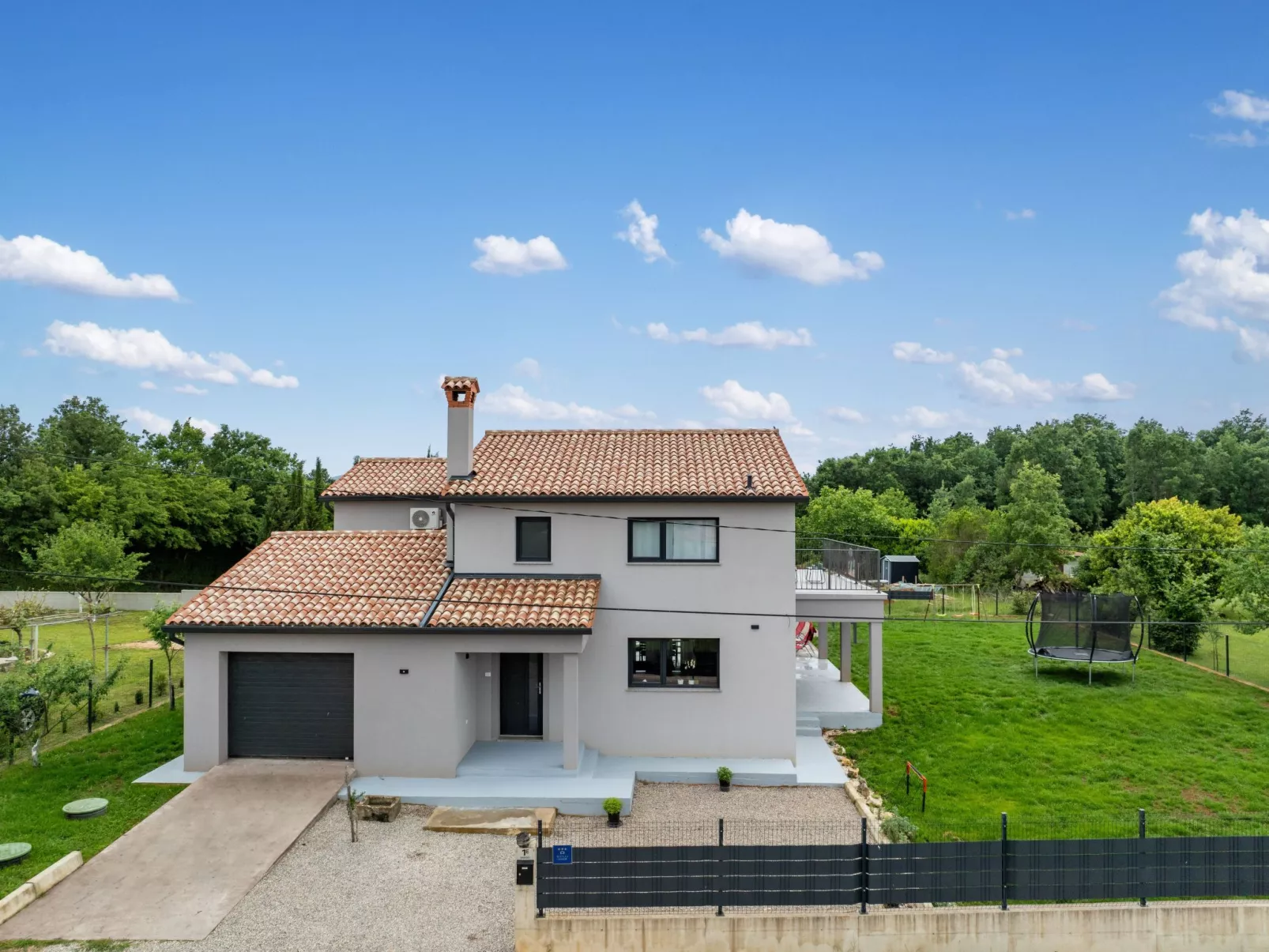Villa Family Love mit Garten und Spielplatz-Outside