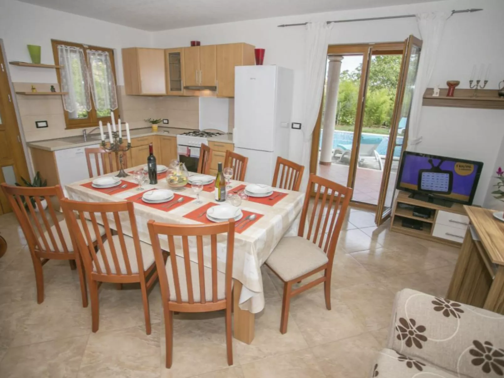 Valmonida mit Pool-Inside