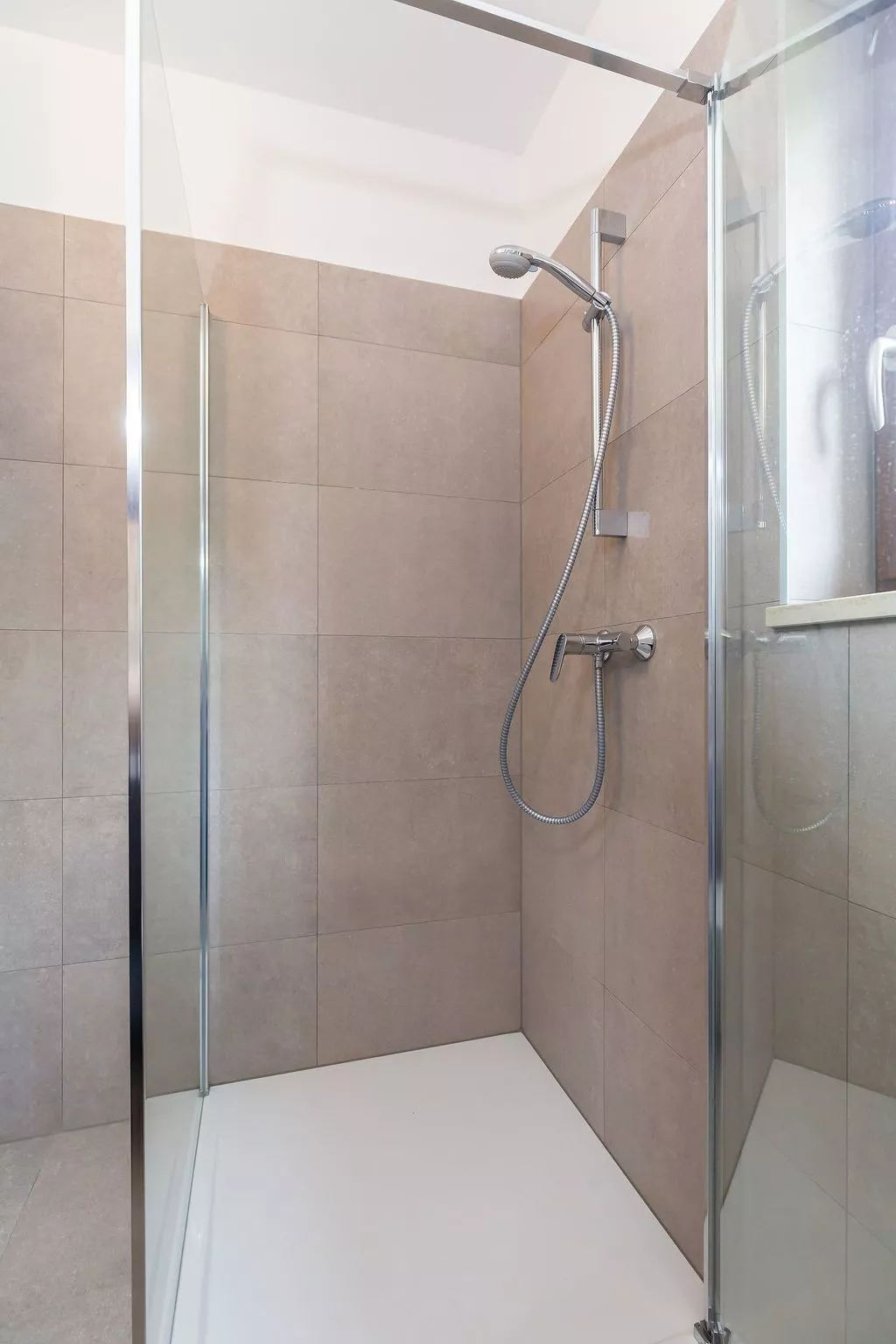 Modernes Apartment mit Balkon und Gemeinschaftsgarten am Waldrand-Dedans