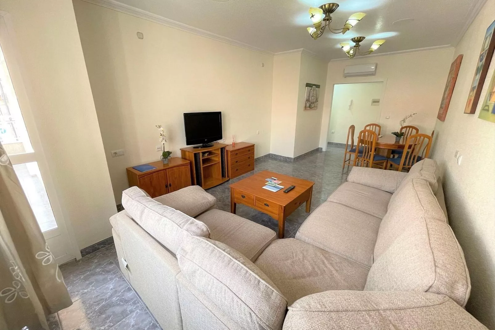 Apartamento amplio y cómodo en Los Alcazares-Living room