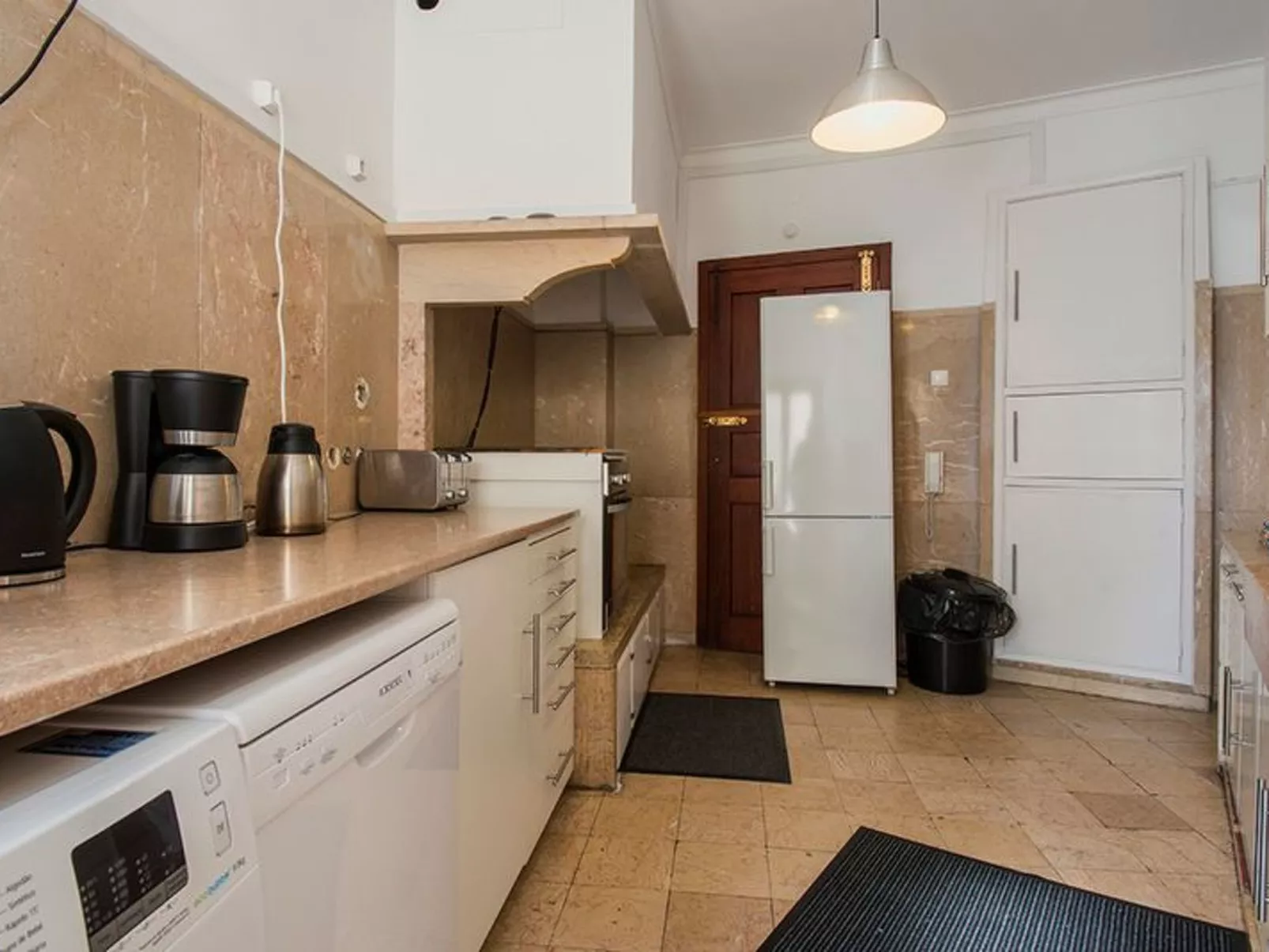 Studio für 19 Personen und 1 Kind in Lissabon-Drinnen