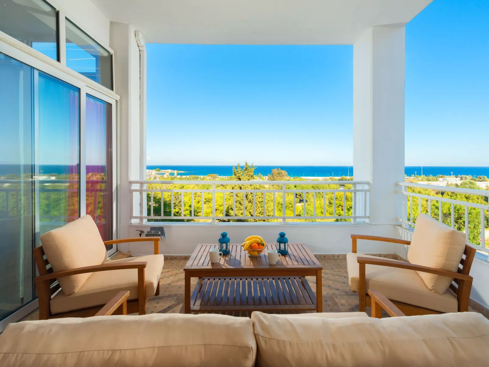 Drei-Zimmer-Wohnung mit Meerblick-Draußen