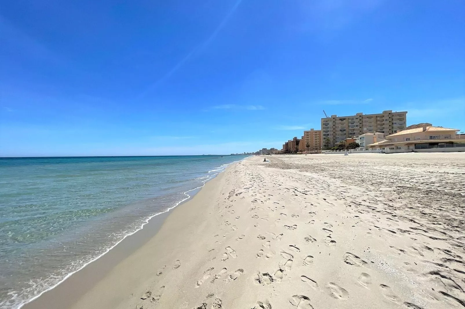 Apartamento amplio y cómodo en Los Alcazares-Areas within 20km in summer