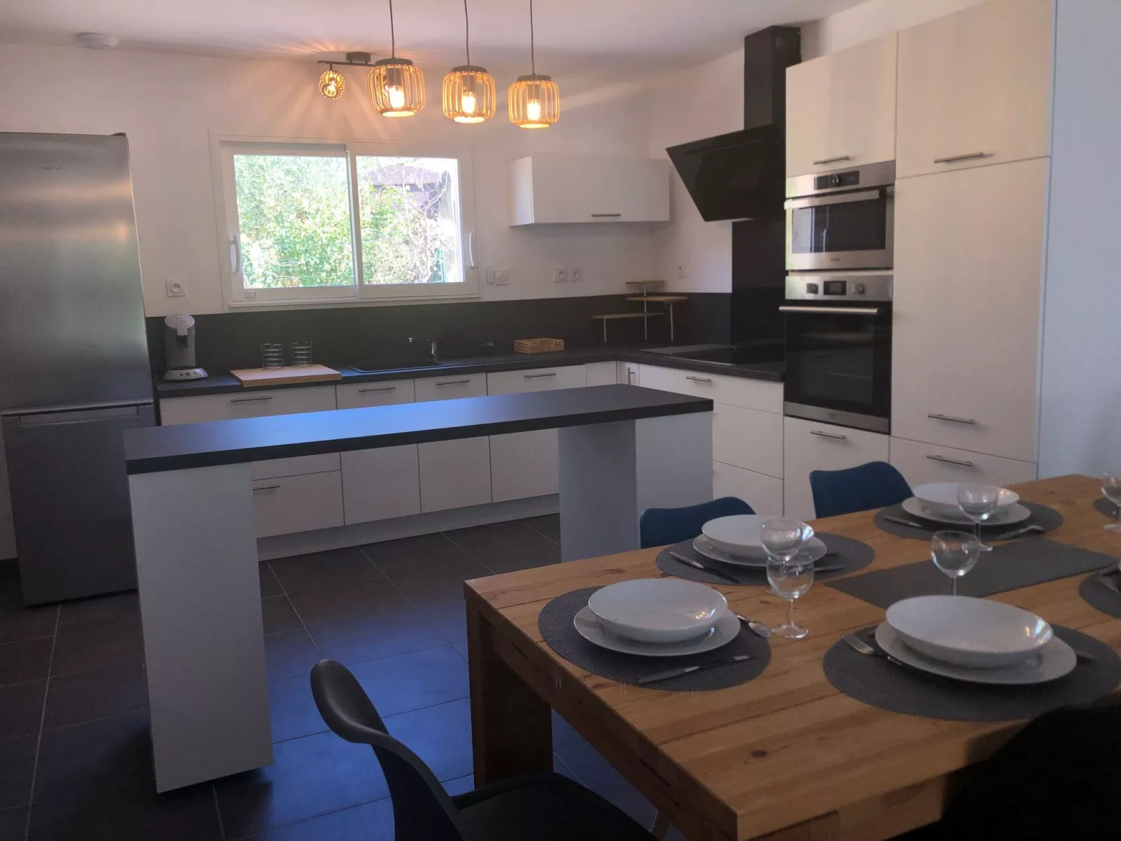 Villa klimatisiert gard ceze-tal-Drinnen