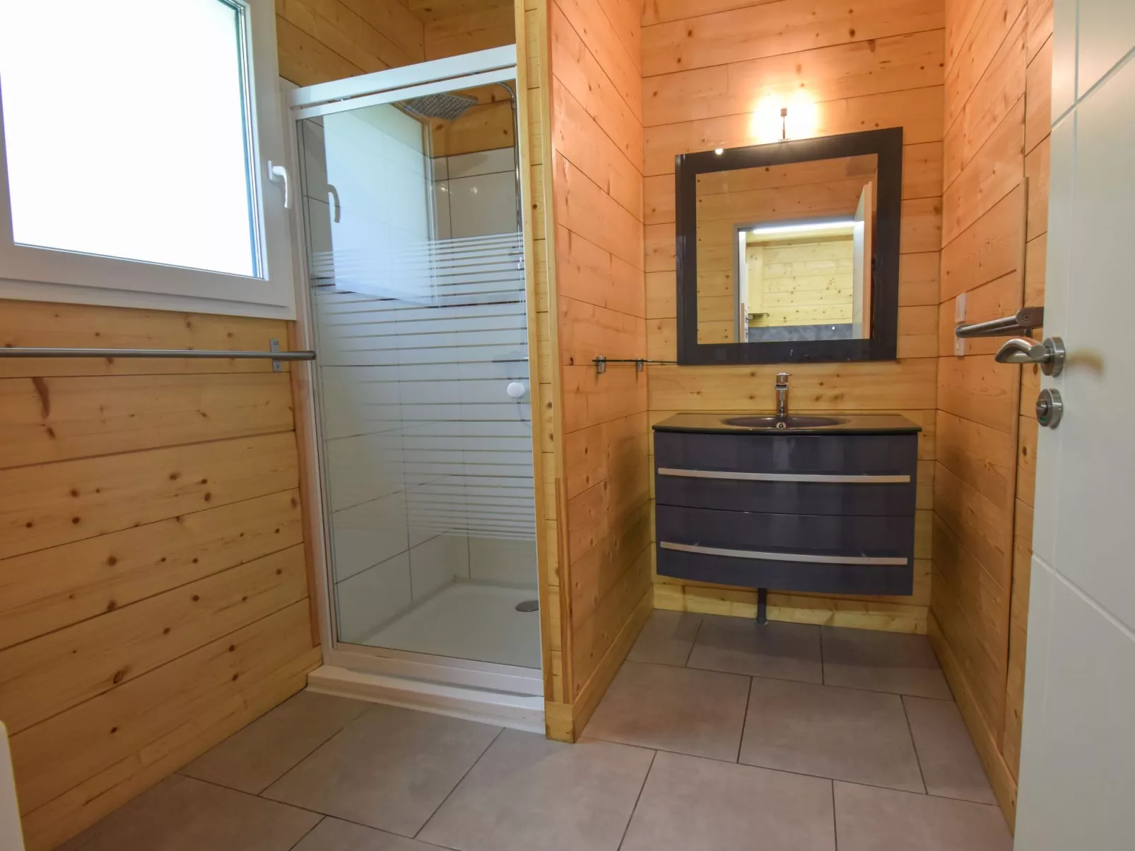 Für 12 Personen in Luz Saint Sauveur-Inside