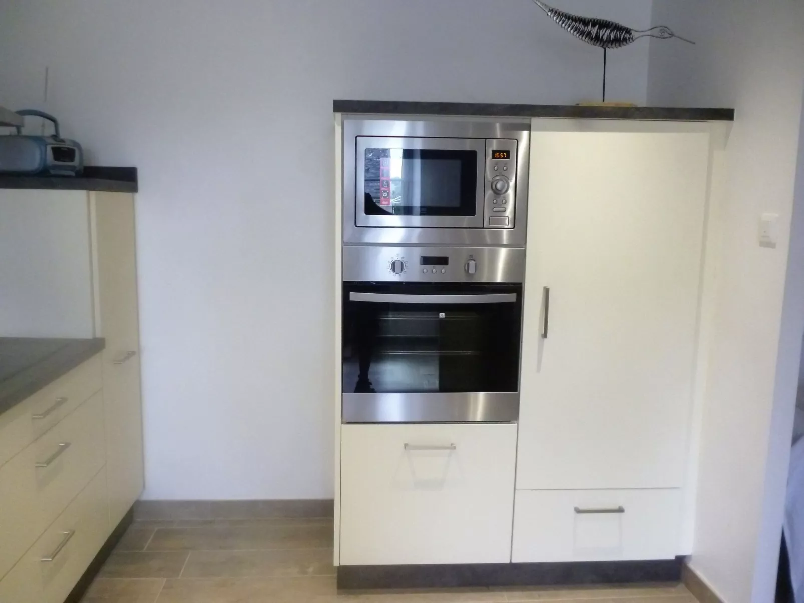 Die Ruhe des Landes am Meer in einer Region mit Gemüseanbau-Drinnen