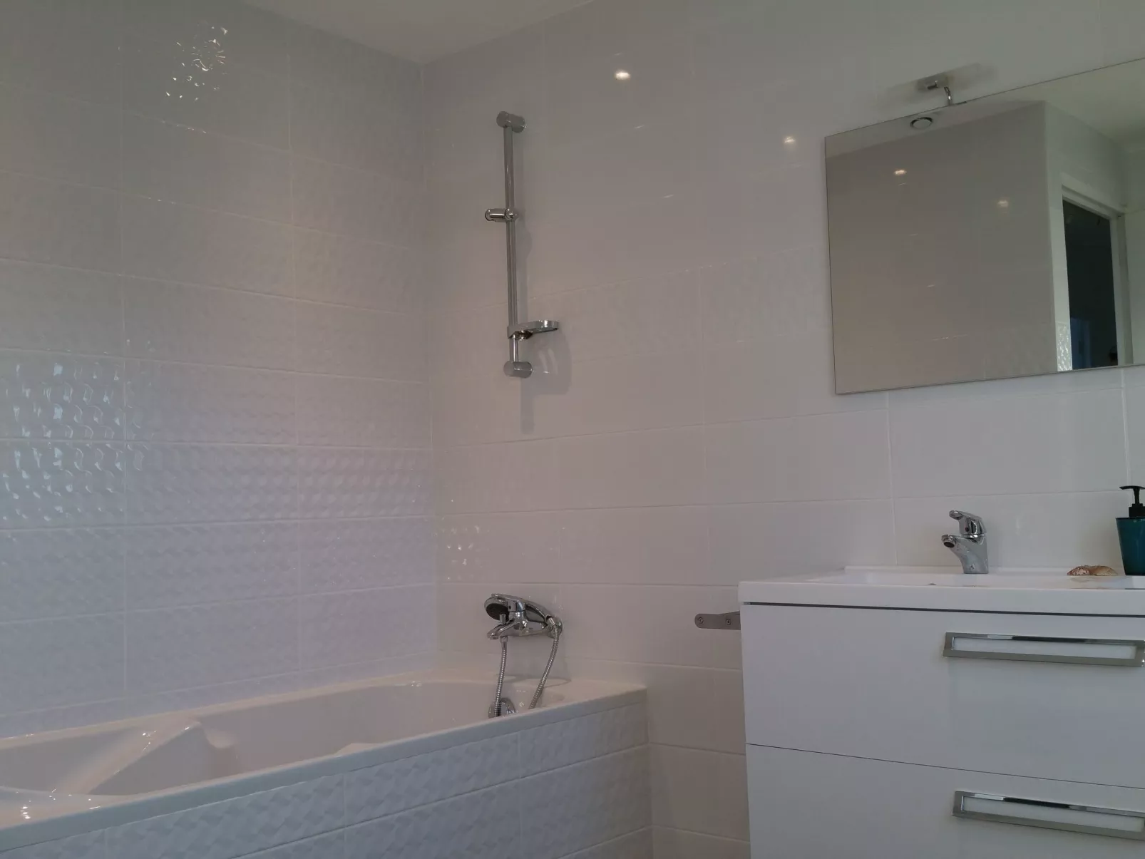 Villa mit Blick auf das Wasser-Dedans