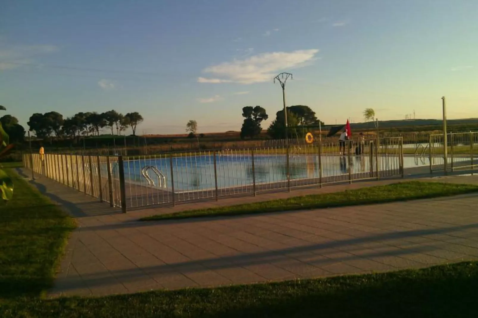 PRECIOSA CASA RURAL CON JARDIN-Pool