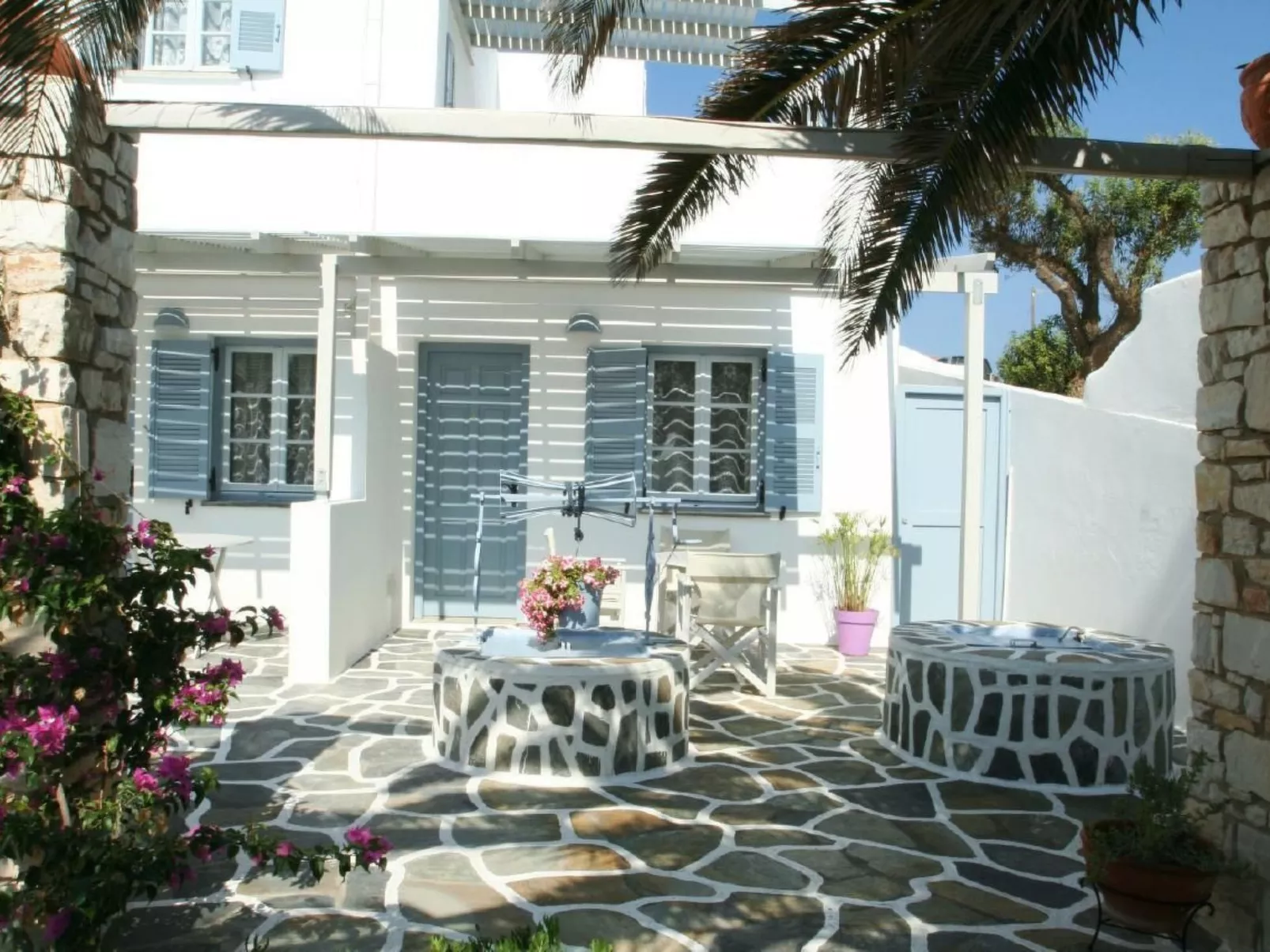 Exklusives Garten-Appartment in Paros-Outside