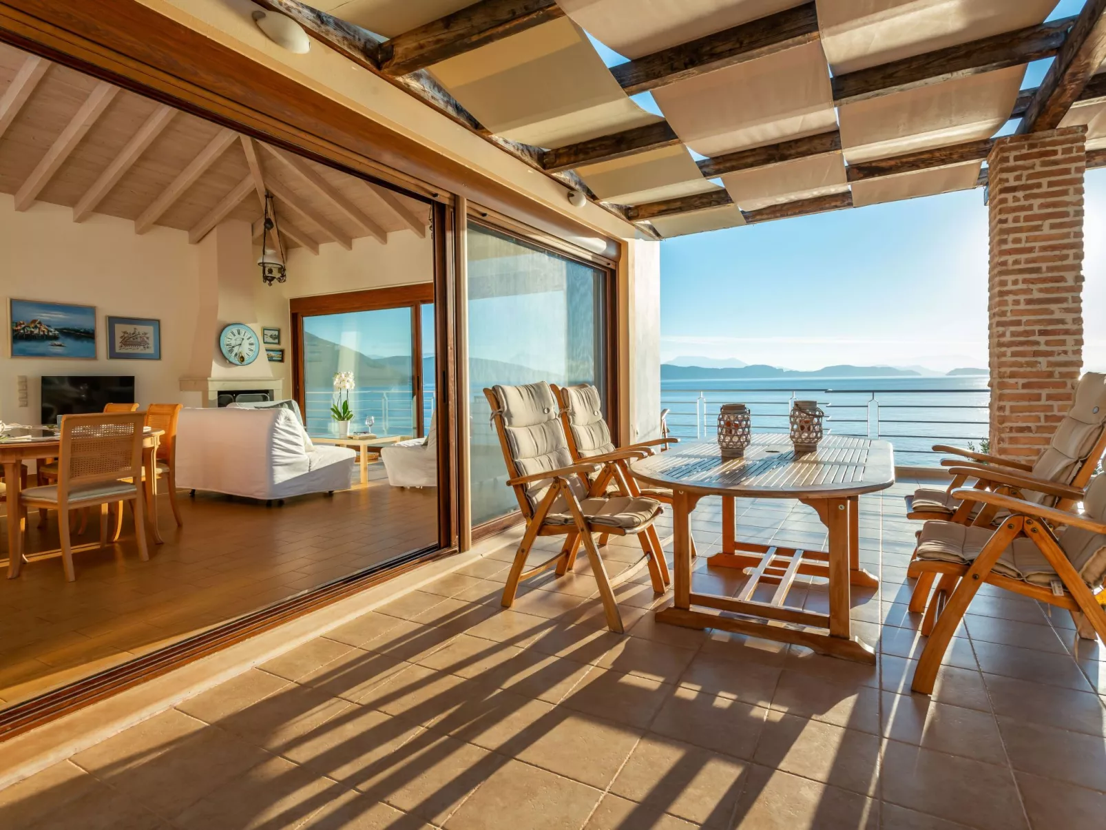 Karavi Villa mit privatem Zugang zum Meer-Inside