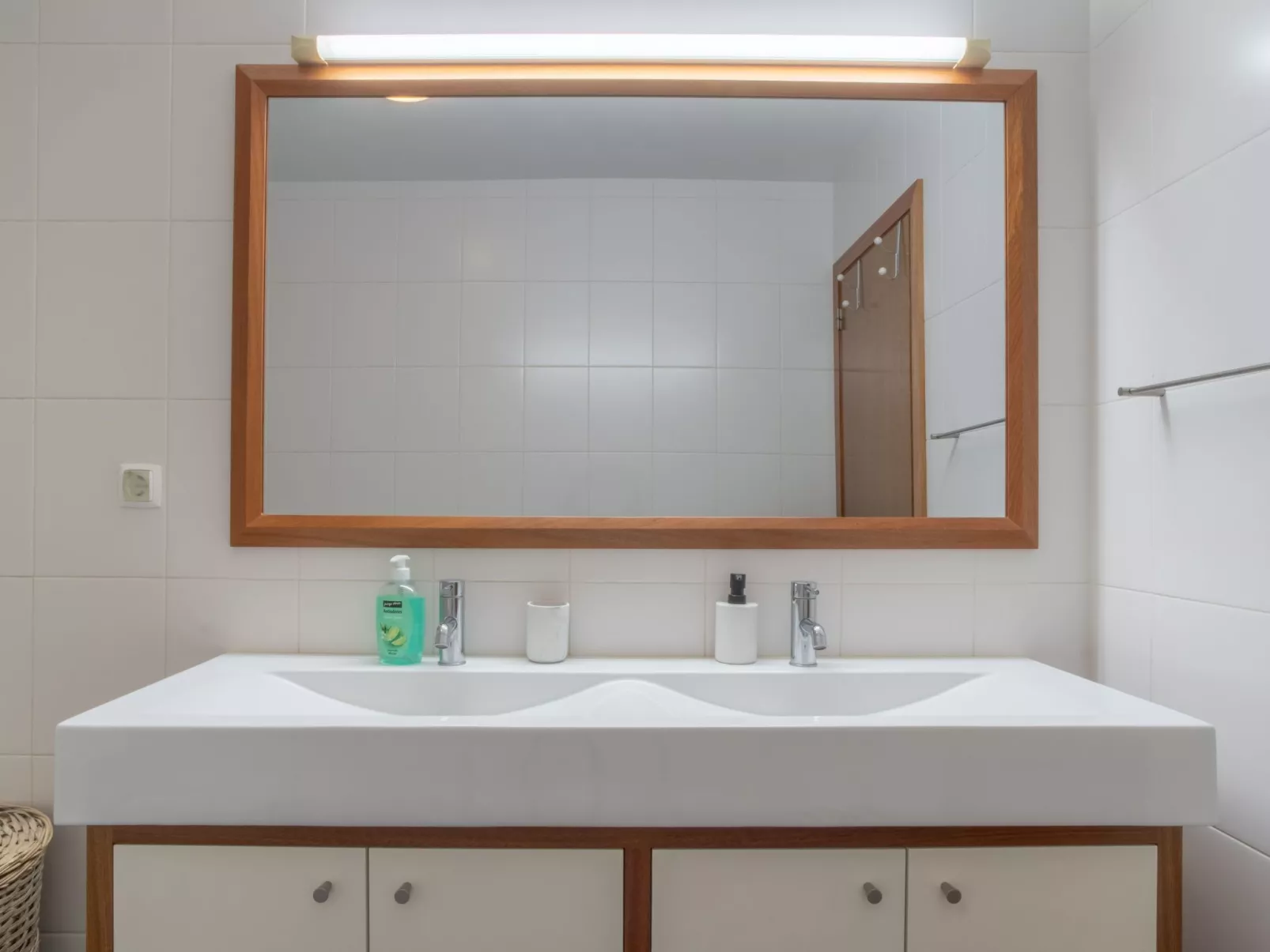 Schöne Wohnung am Strand-Drinnen