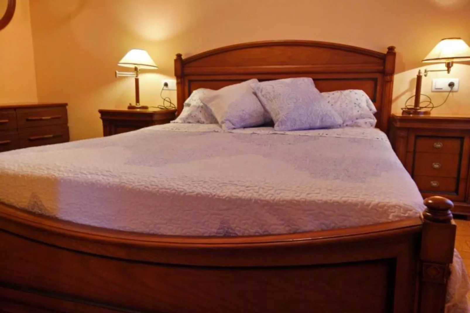PRECIOSA CASA RURAL CON JARDIN-Bedroom