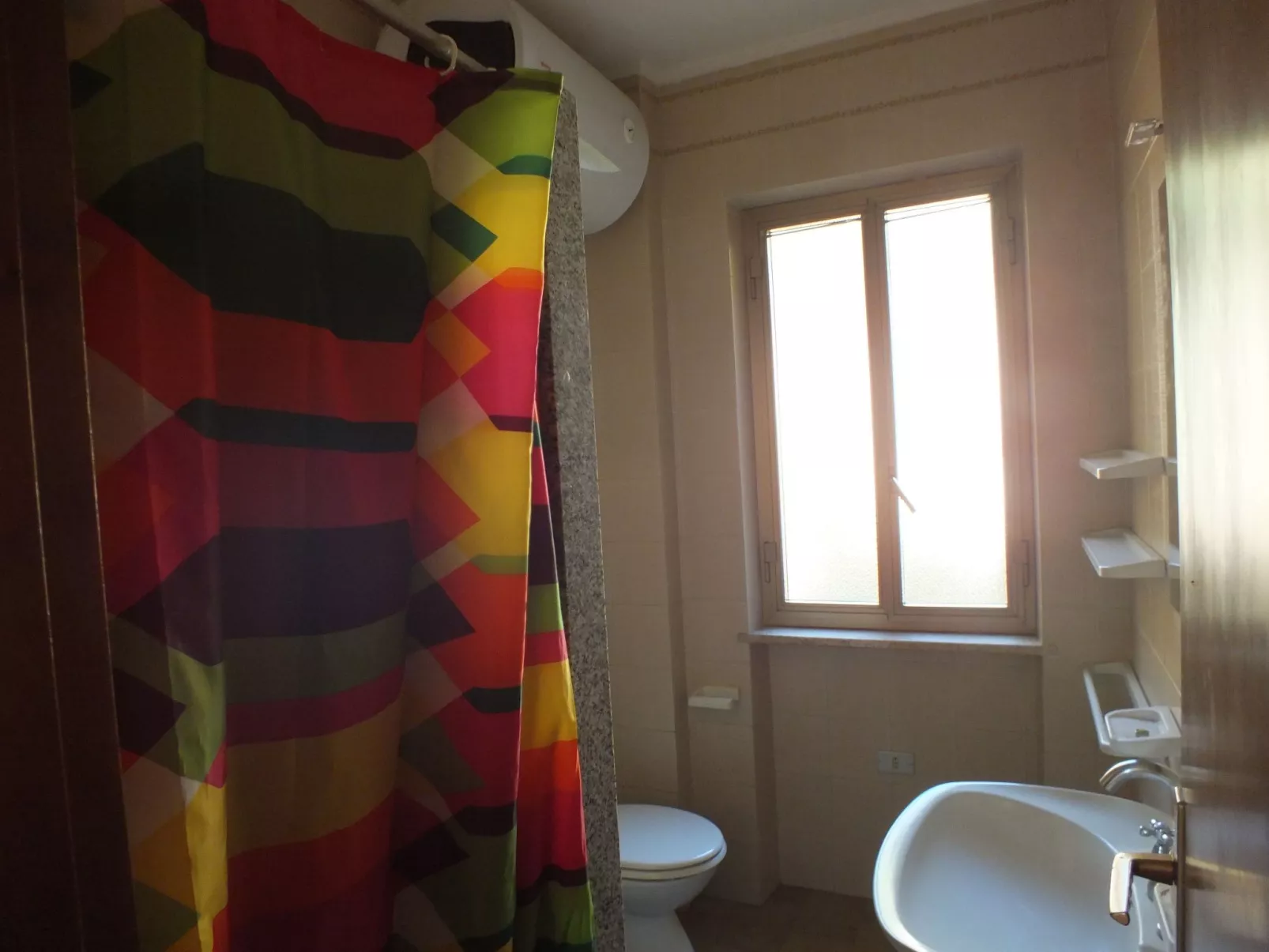 Ruhige Wohnung am Meer-Drinnen