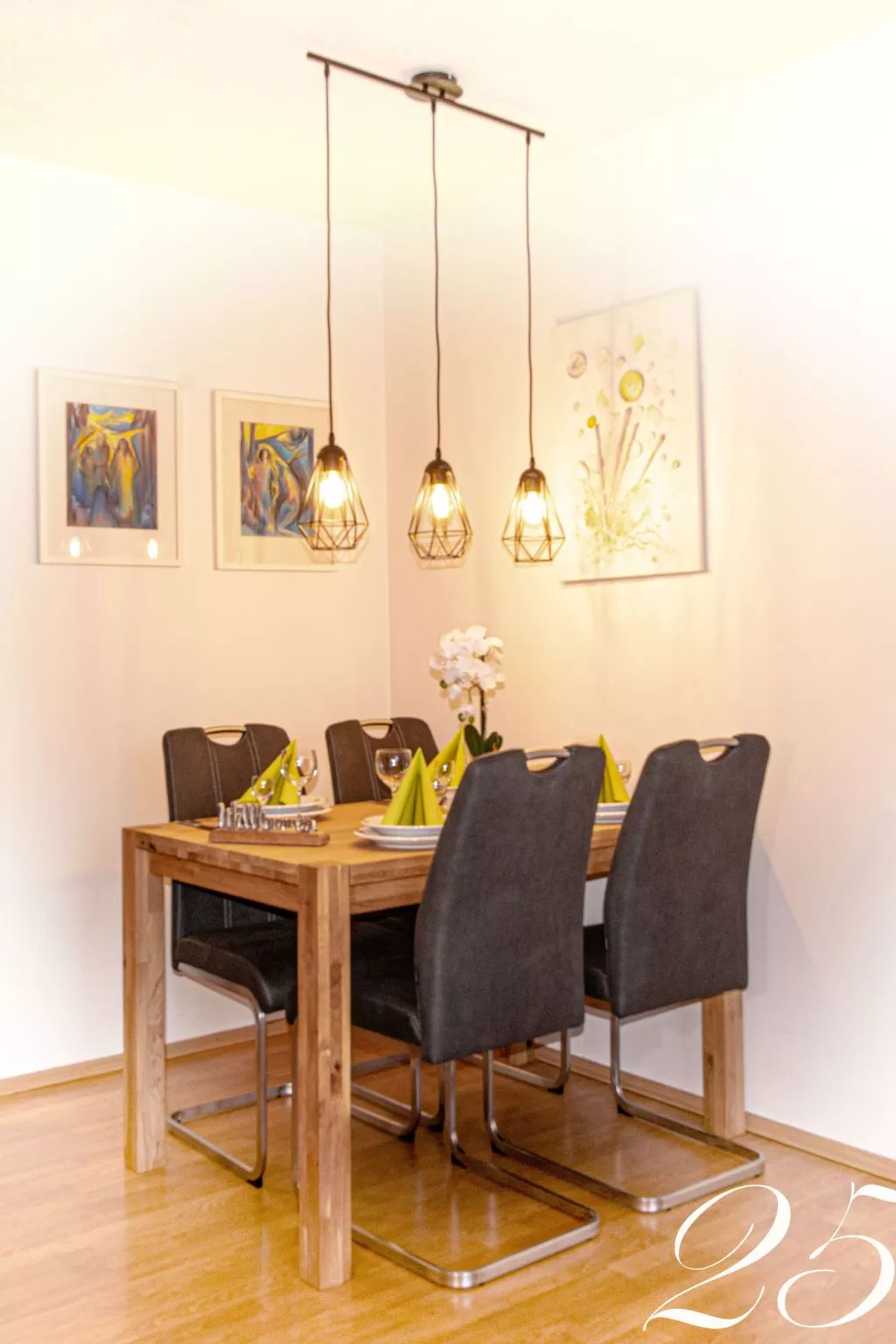 Appartement mit Balkon-Drinnen