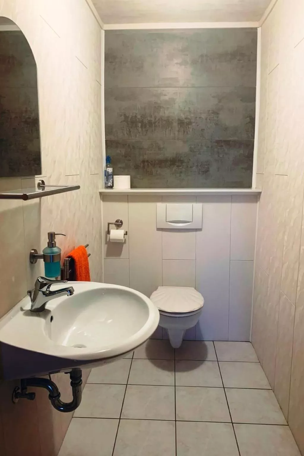 Wohnung mit Terrasse-Drinnen