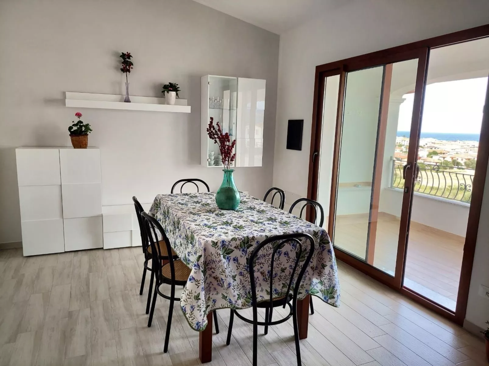 Wohnung mit Meerblick-Inside