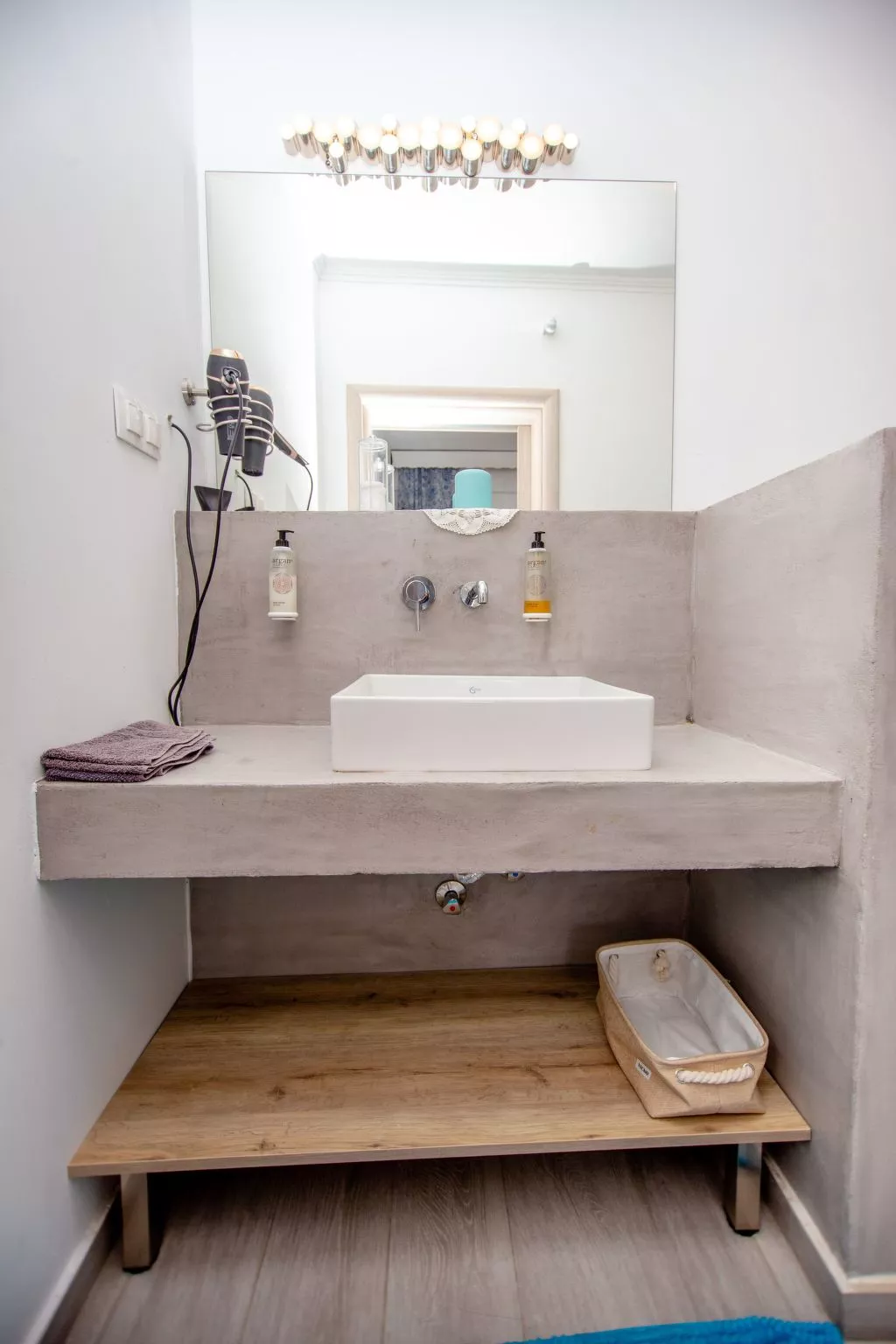 Appartement mit Terrasse-Dedans