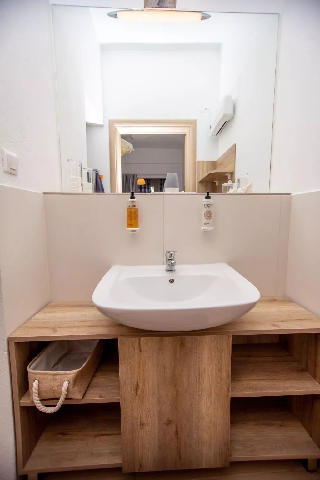 Appartement mit Terrasse-Dedans