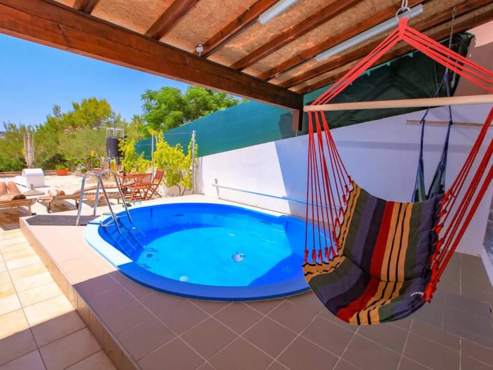 Appartement mit Balkon-Outside