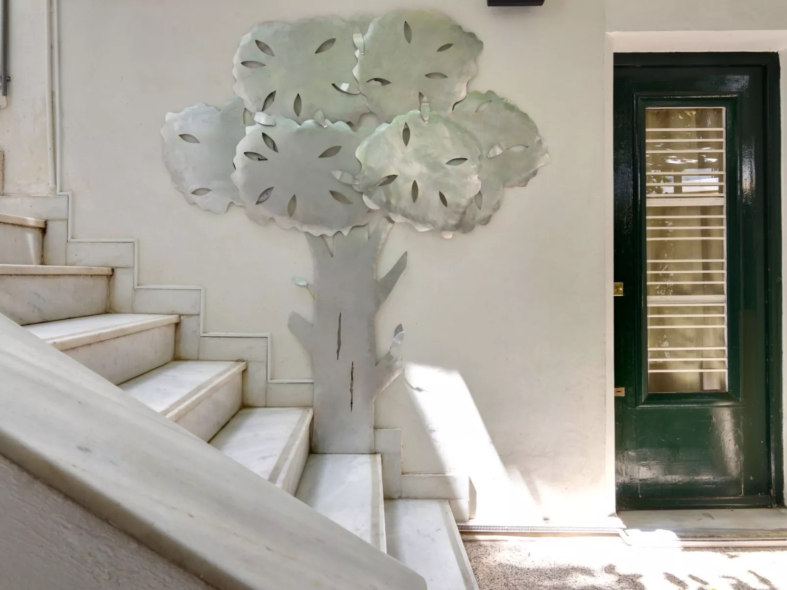 "Olive Tree" mit Balkon-Outside