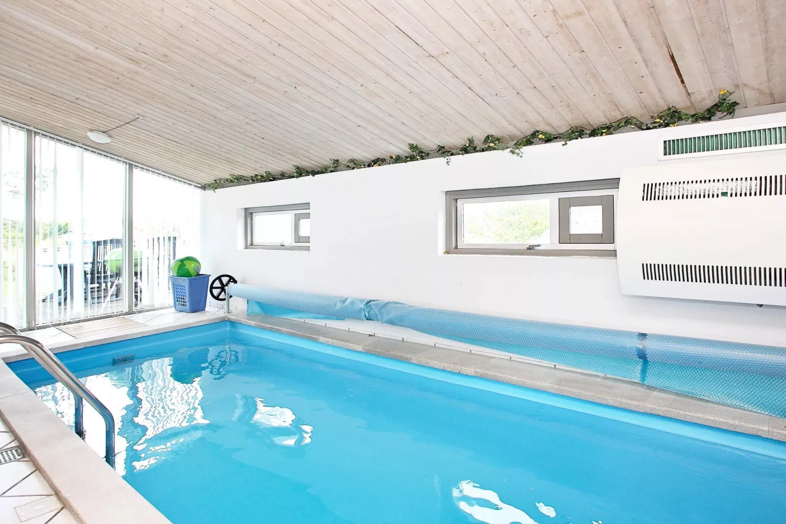 Secluded Pool Retreat - By Traum Ferienwohnungen-Swimming pool