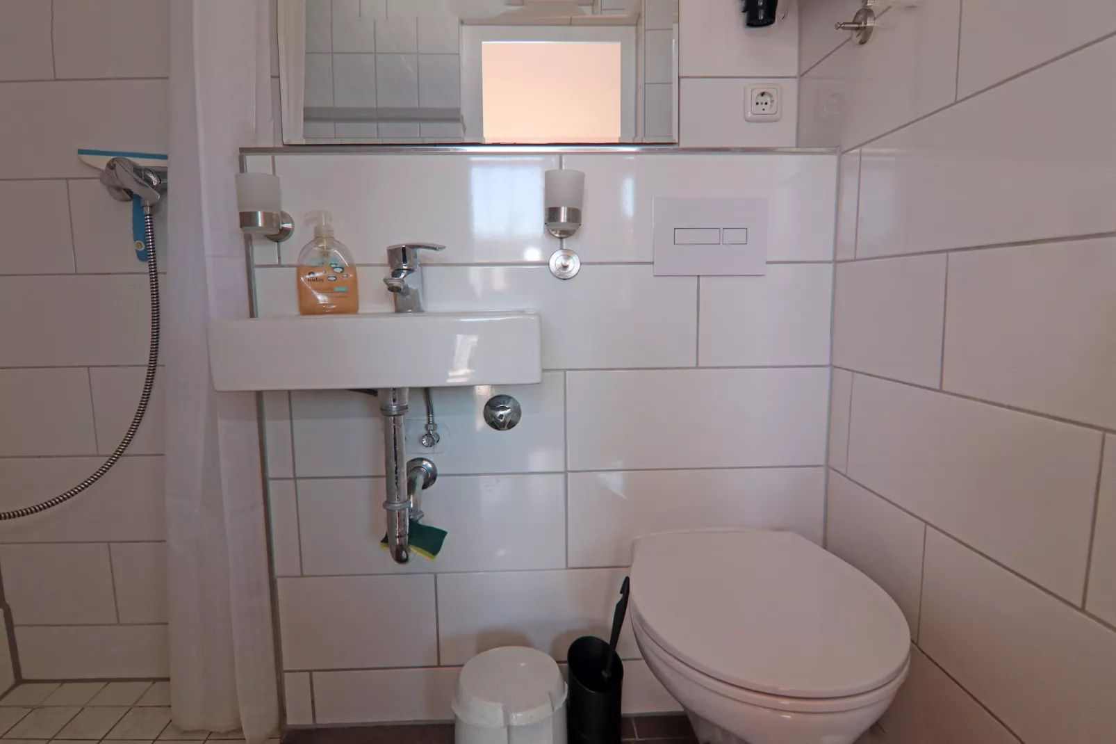 Strandhaus an der Wiek in Strandlage-Badezimmer