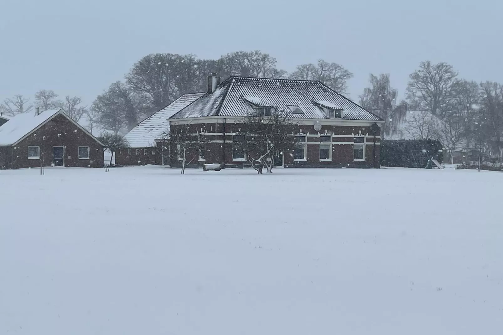 Erve Baak-Exterior in winter