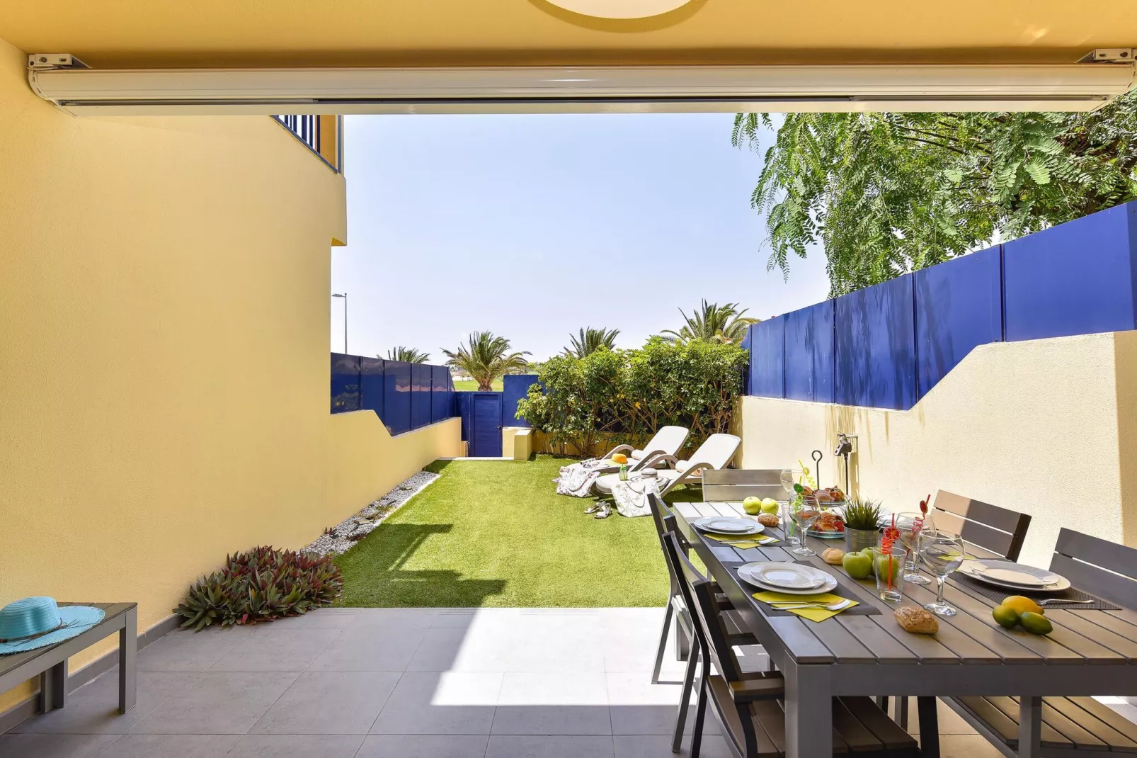 Meloneras Bahia 7-Terrace balcony