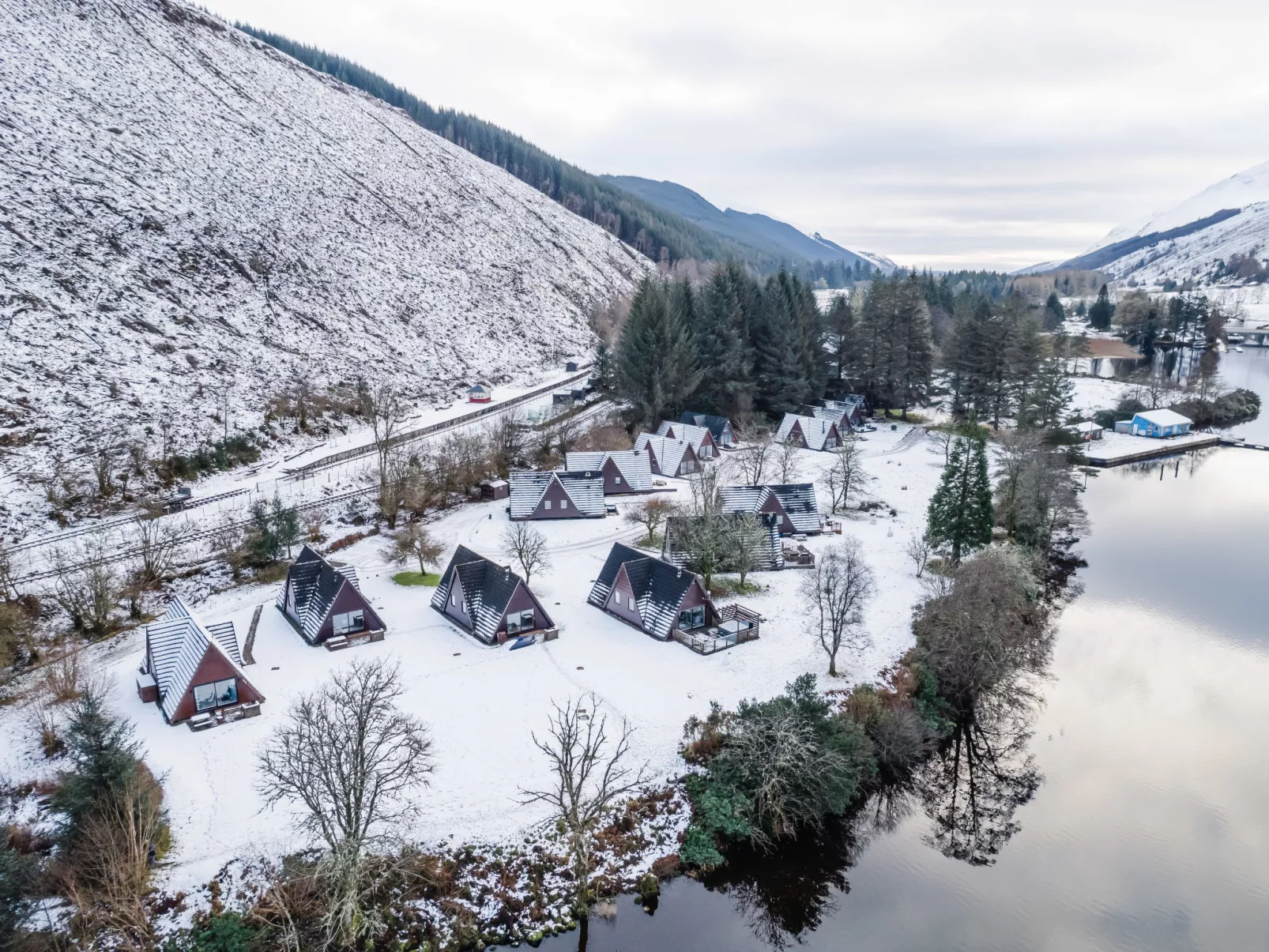 Lothlorien Lodge 4-Outside