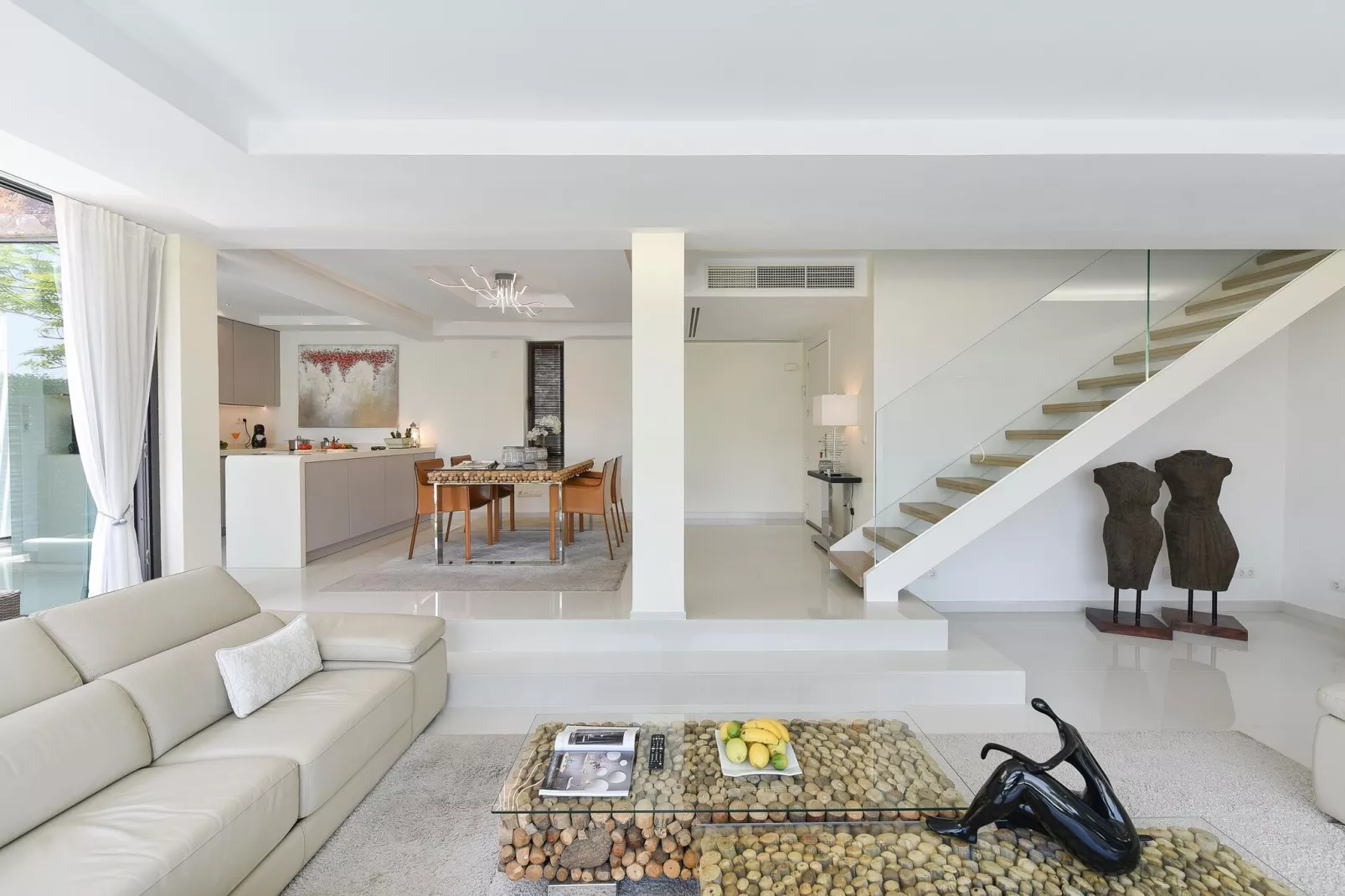 Villa - Los Lagos 31-Living room