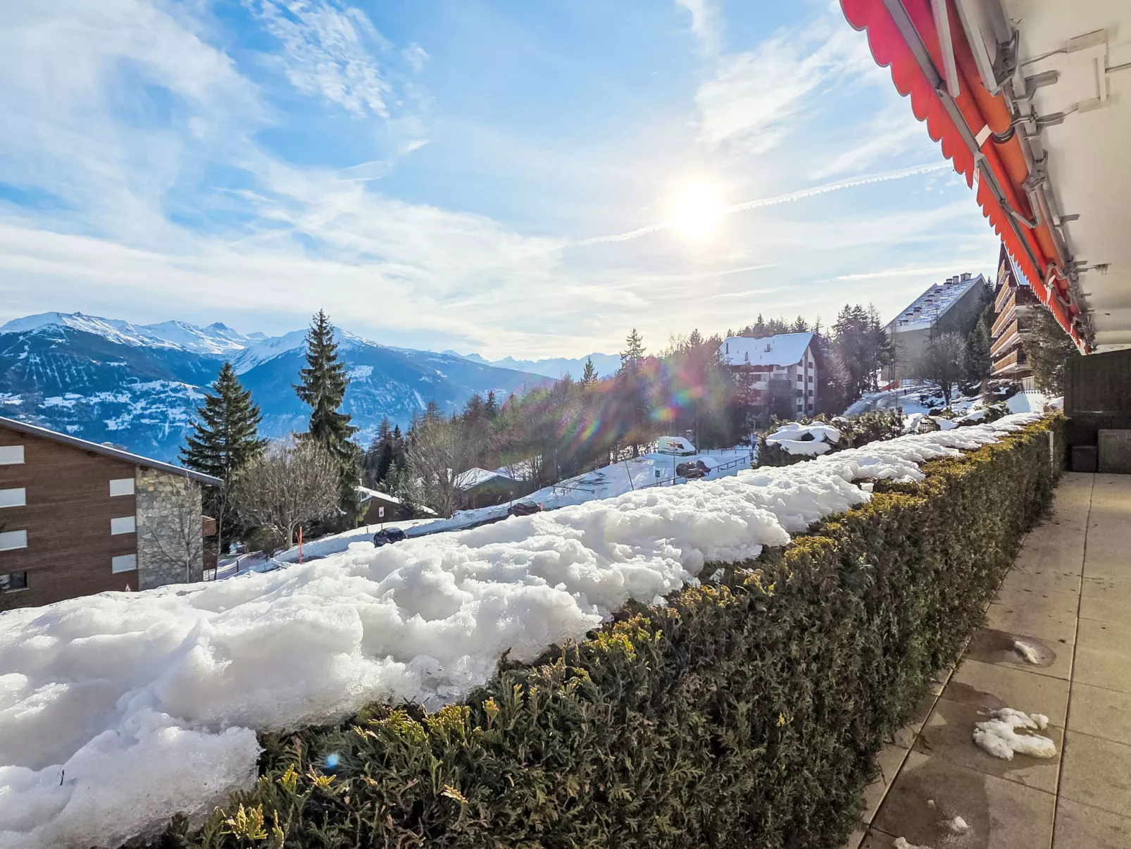 Marigny Dent-Blanche 9-8 - Outside