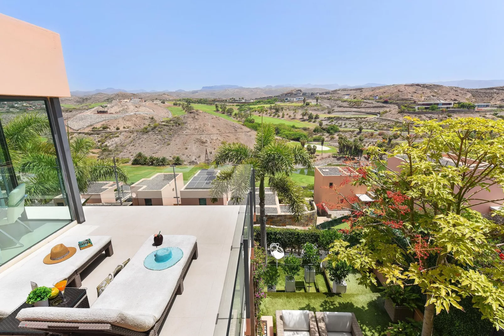 Villa - Los Lagos 31-Gardens summer