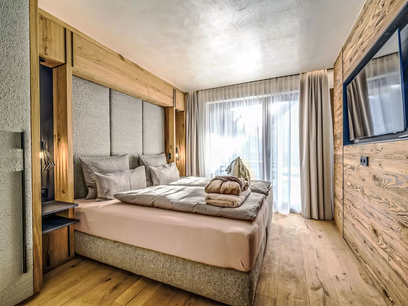 Chalet White Diamond