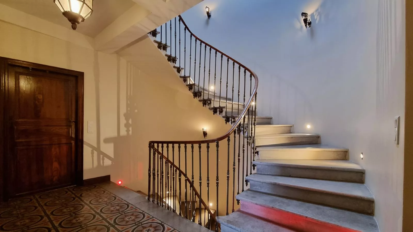 La maison des Vendangeurs 6-Flur