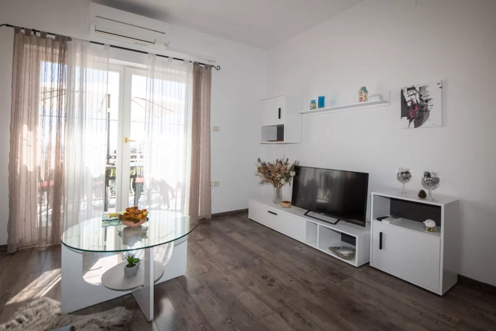 Apartments Mirjana IKA - One Bedroom Apartment With Balcony And Sea View (A2)