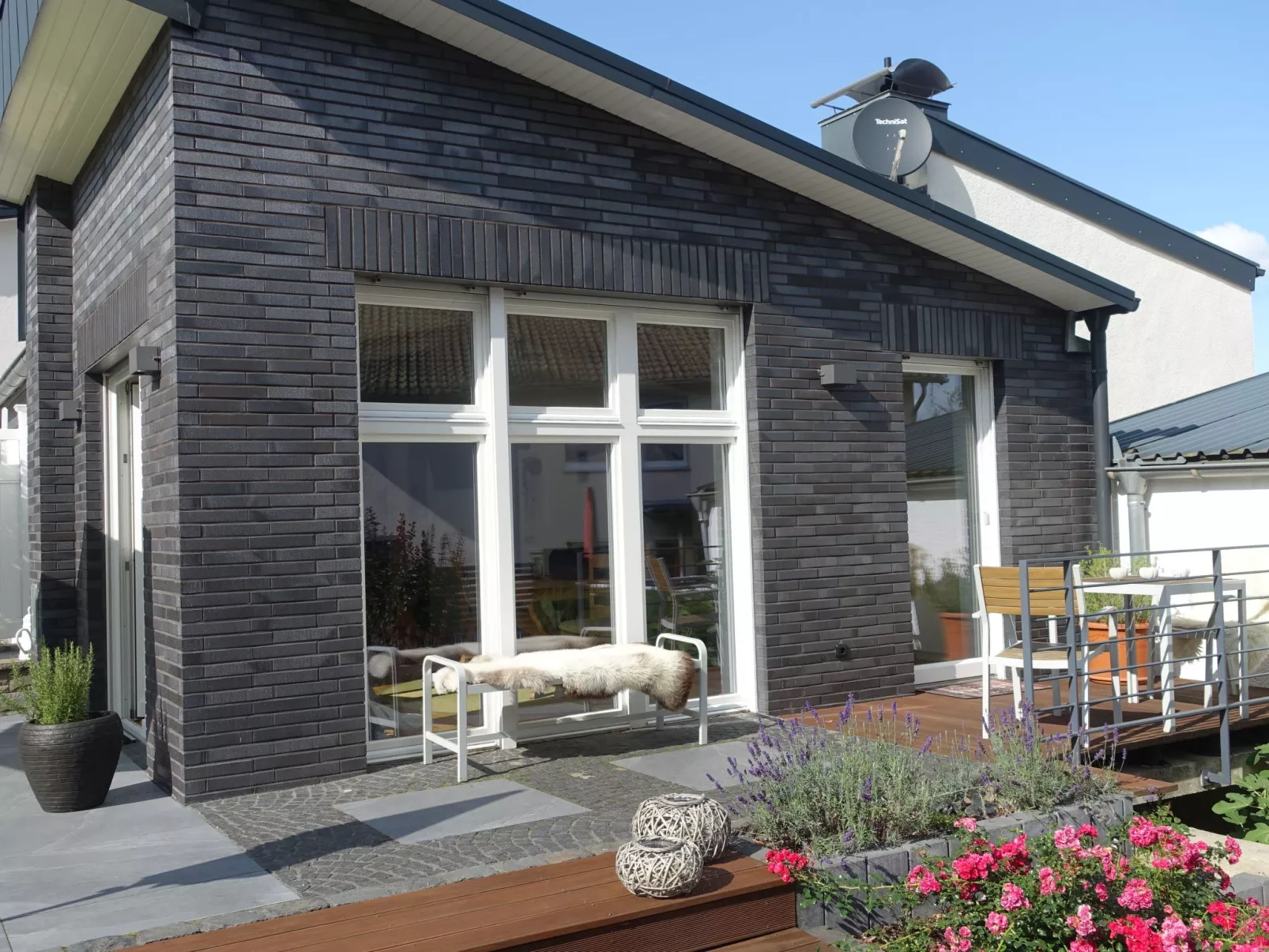 EifeLeben mit wunderschönem Garten