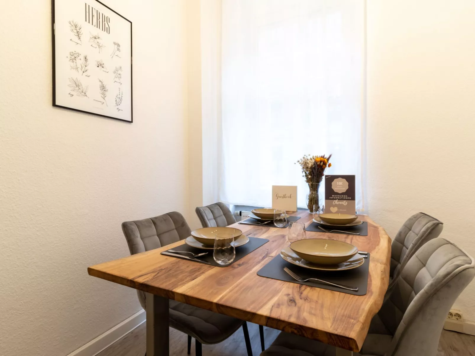 Große Wohnung in Zentrum mit Kleinem Garten