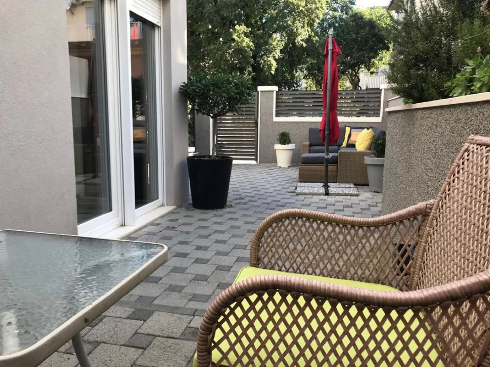 Ruhige Ferienwohnung mit Veranda und Garten