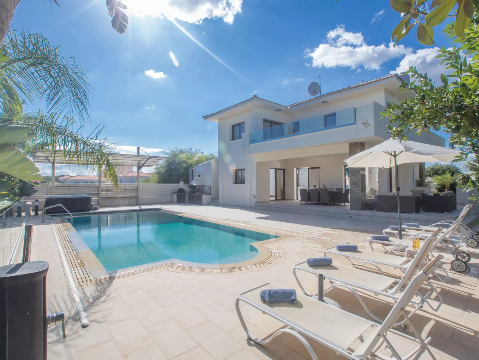 Haus in Ayia Napa mit privatem Pool