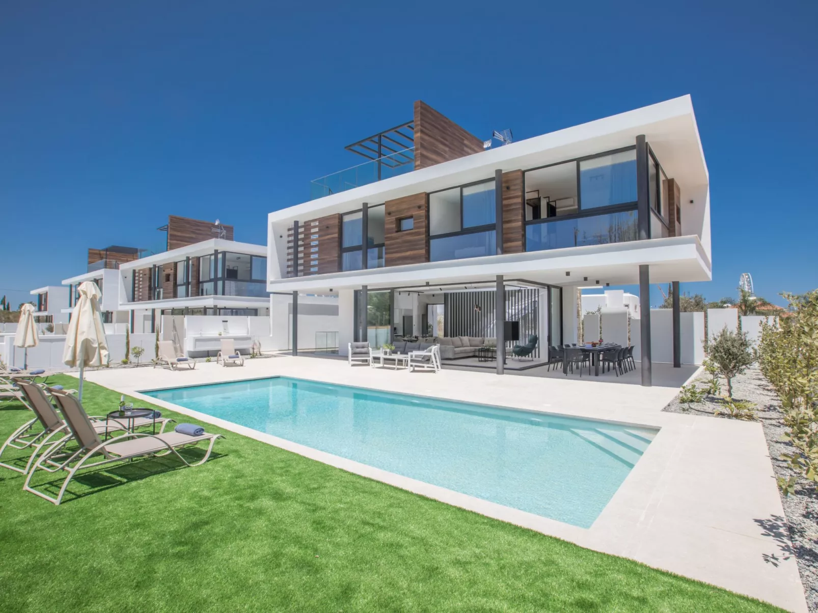 Geräumige Villa mit großem Garten und Pool