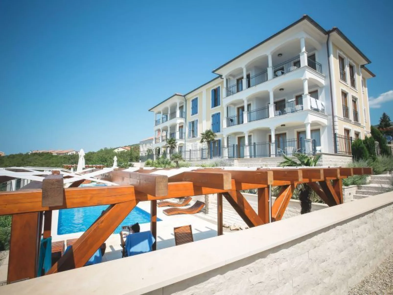 Wohnung "Zayml Povile" mit Blick auf das Wasser