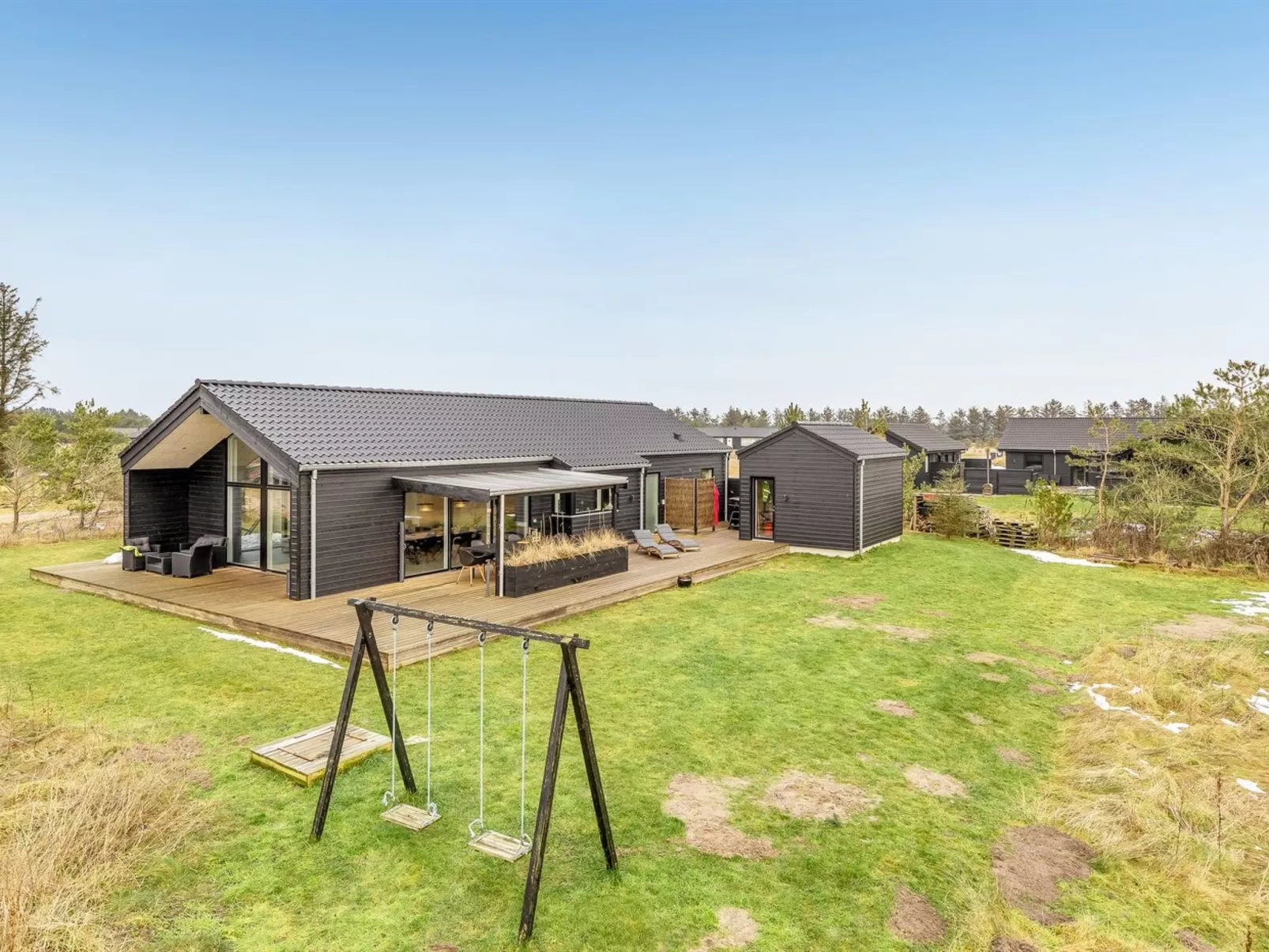 "Elenor" - 900m from the sea