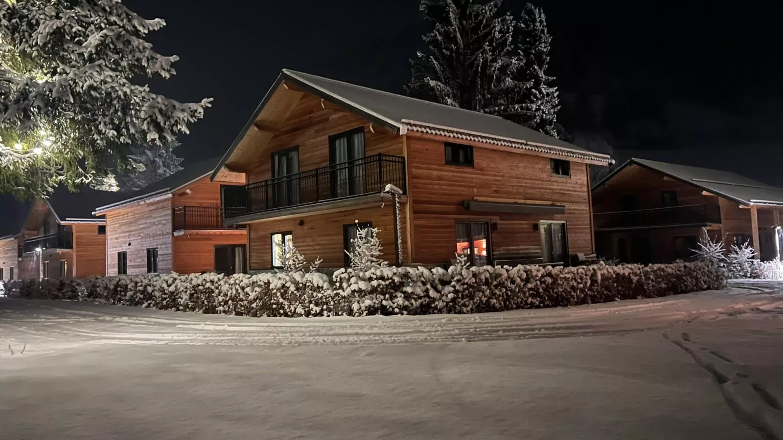 Alpenchalet Nockblick am Afritzer See - Exterior in winter