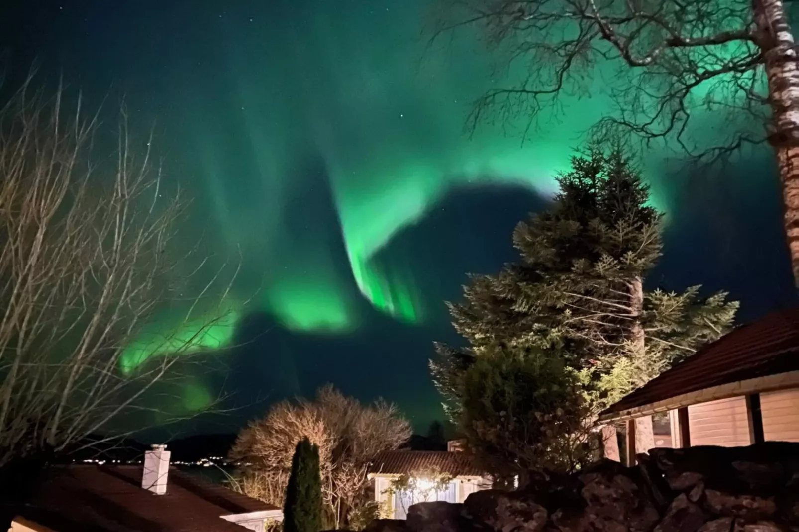 Family Oasis with Lake View-By Traum-Untagged