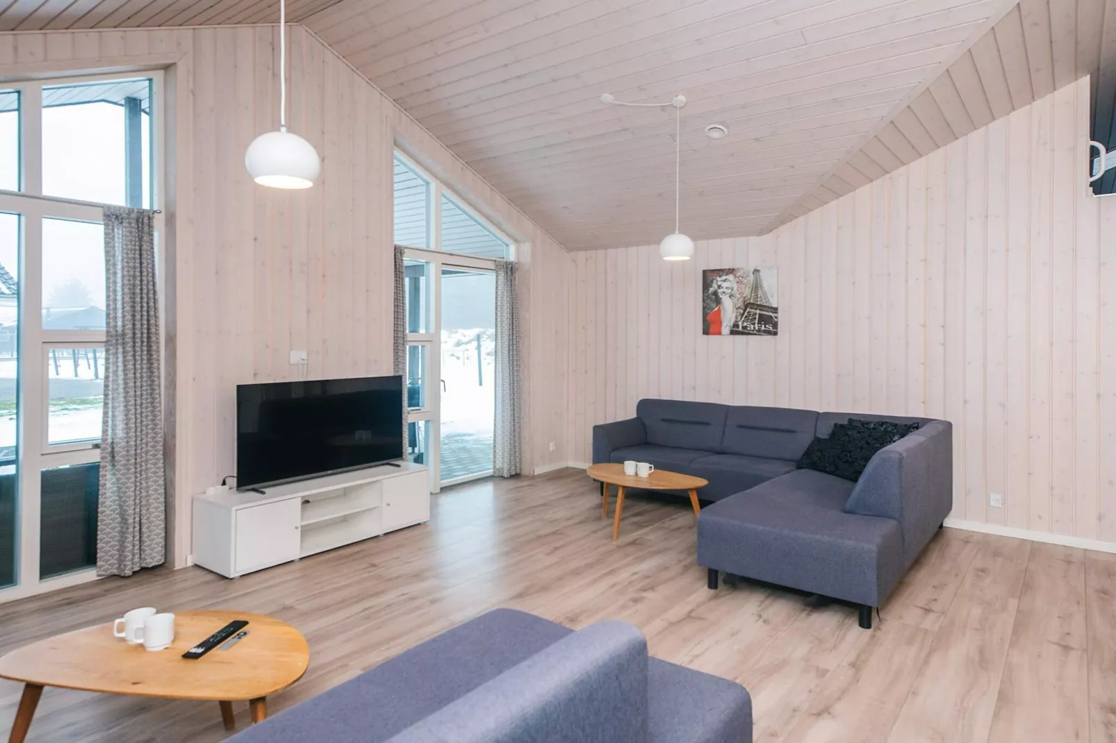 Summer house with pool, sauna-Indoor