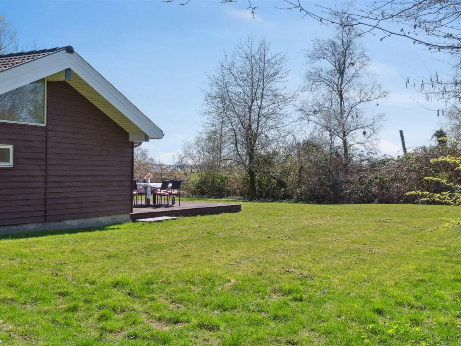 "Lauren" - 200m to the fjord