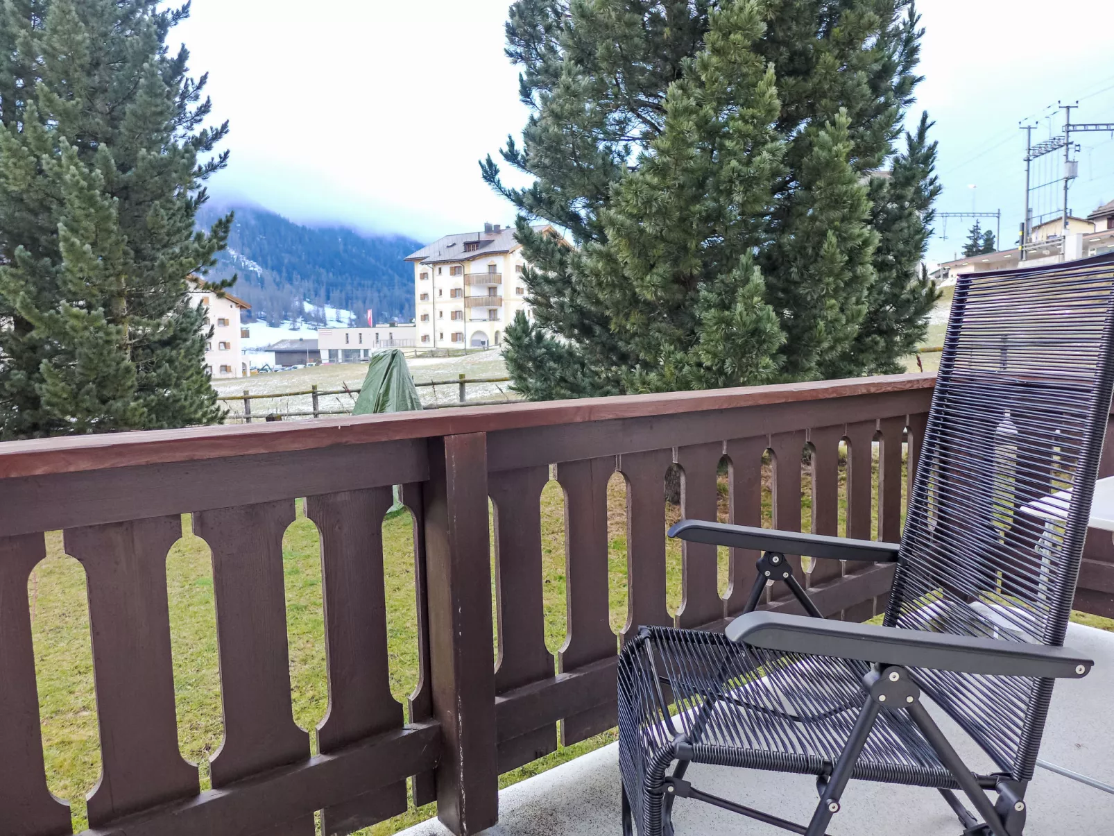 Chesa Vuorcha-Draußen