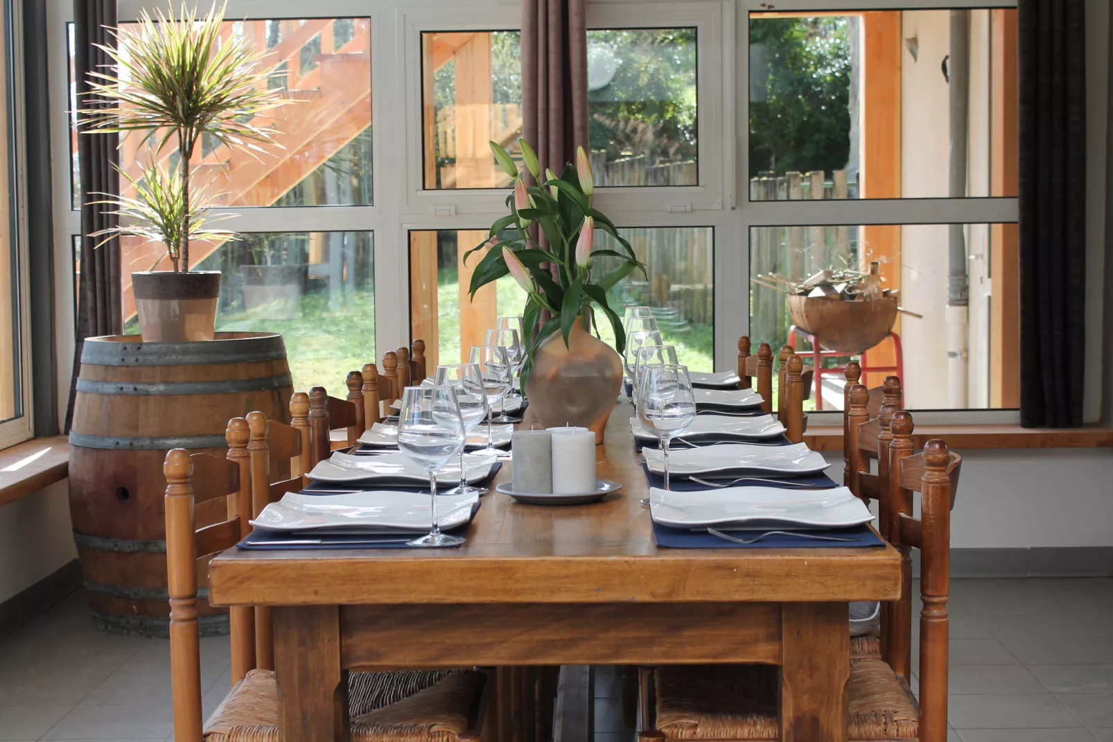 Domaine du pont vieux  Bâtiment principal/Annexe/chalet bois-Dining room