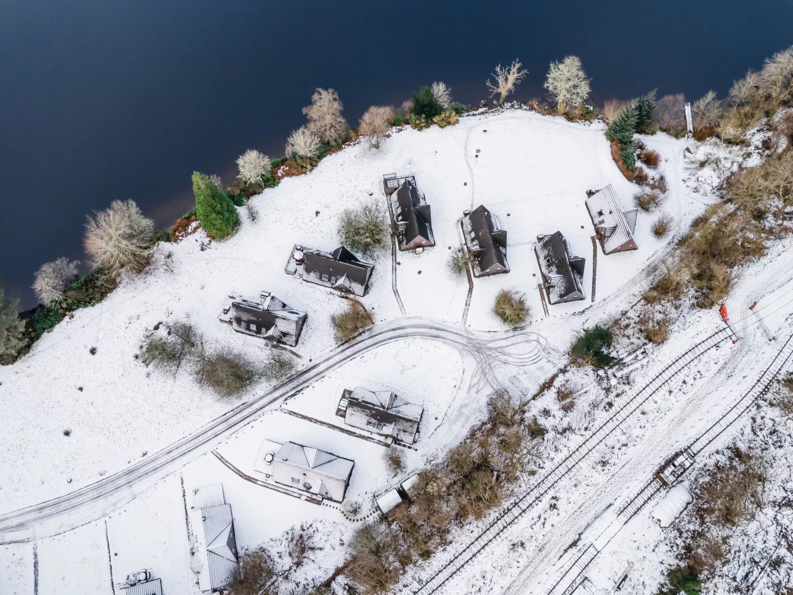 Lothlorien Lodge 4-Outside